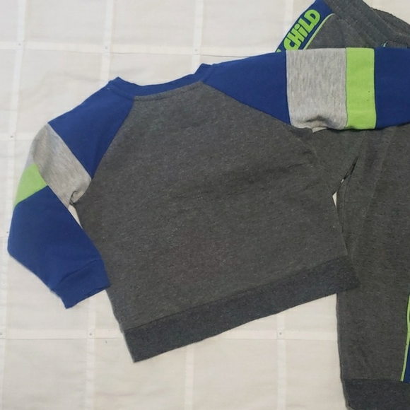 π STAR WARS- Baby Yoda Sweatshirt and Sweatpants Set - Size 2T - Picture 5 of 9